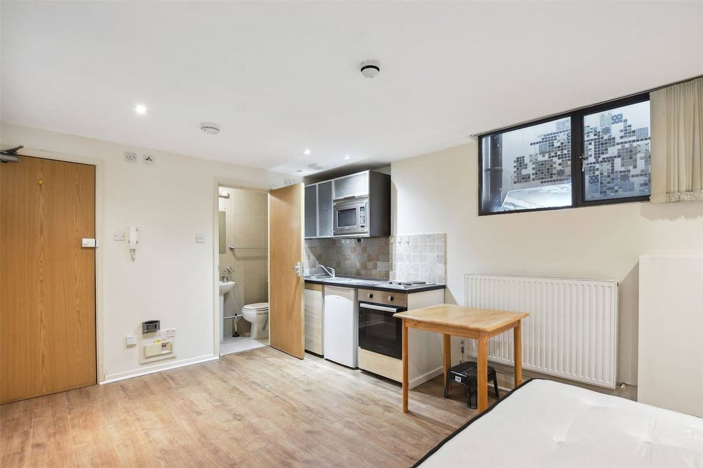 Property photo 1 of 7 Picture No. 05