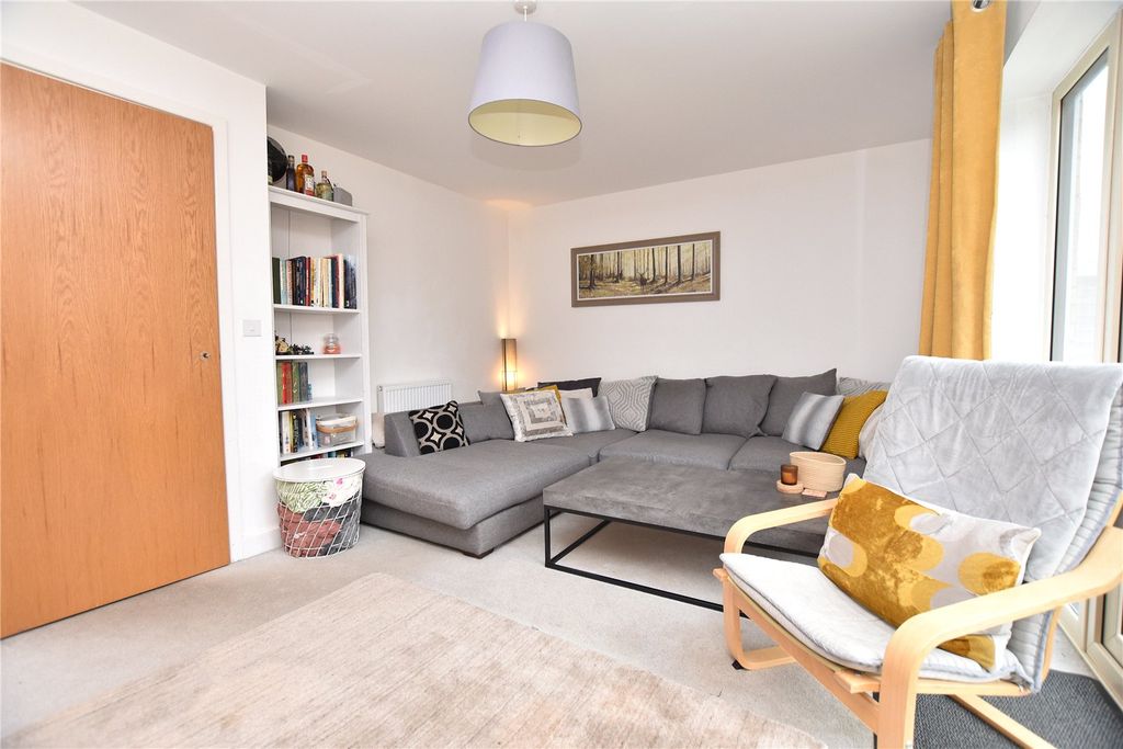 Property photo 3 of 20 Picture No. 44