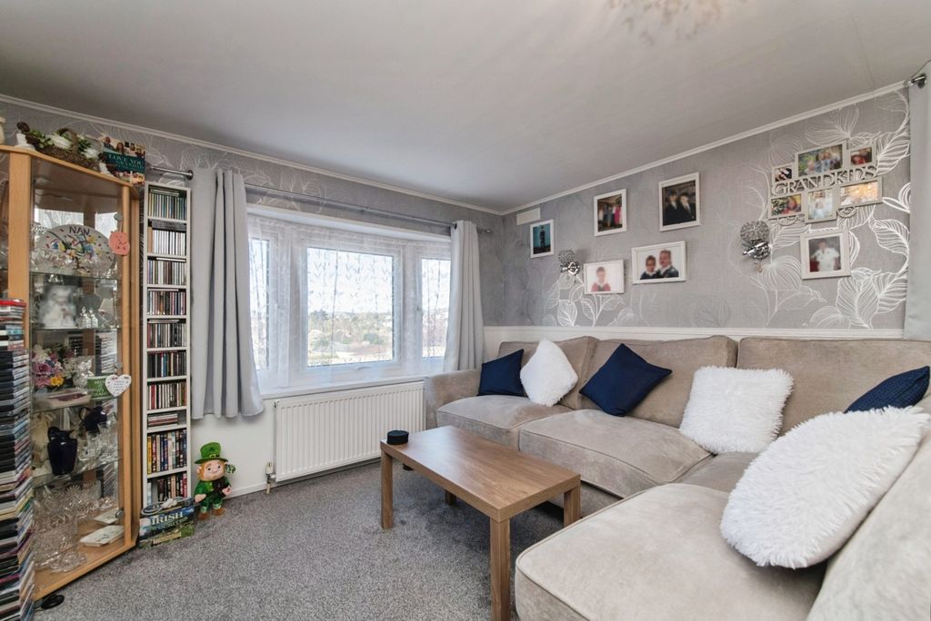 Property photo 3 of 13 Pbox-Img.Jpg