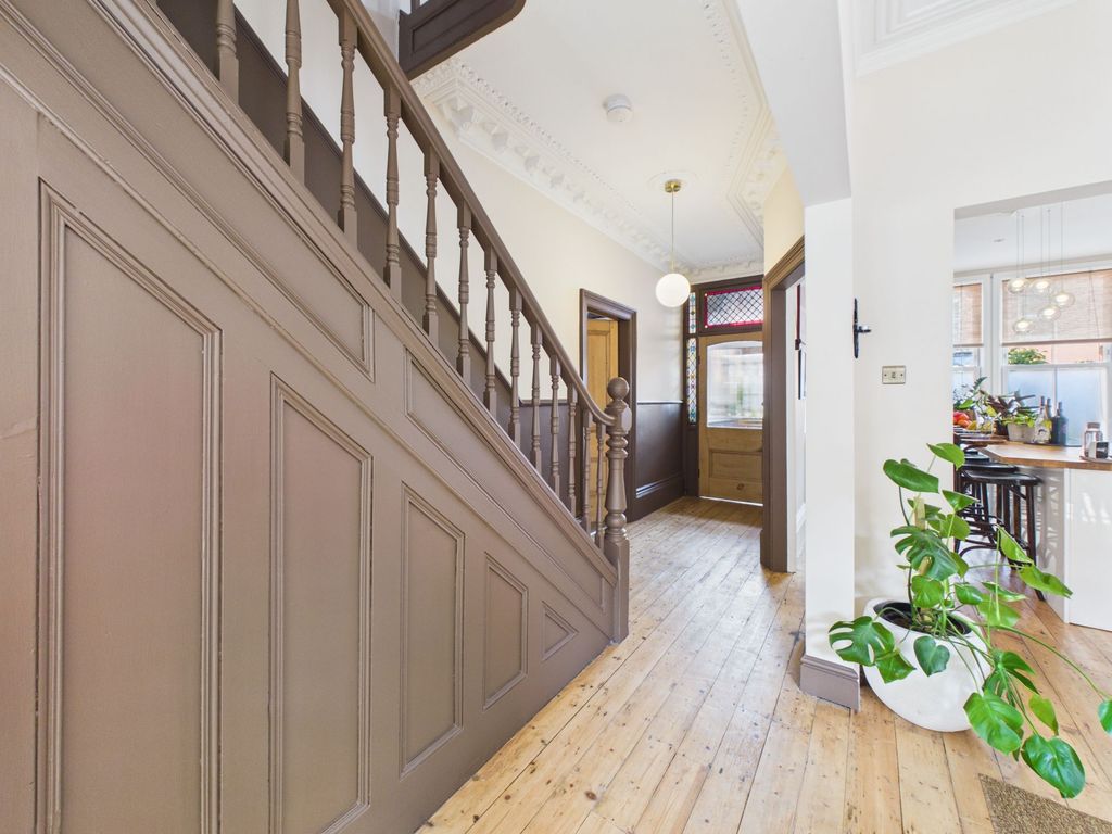 Property photo 2 of 38