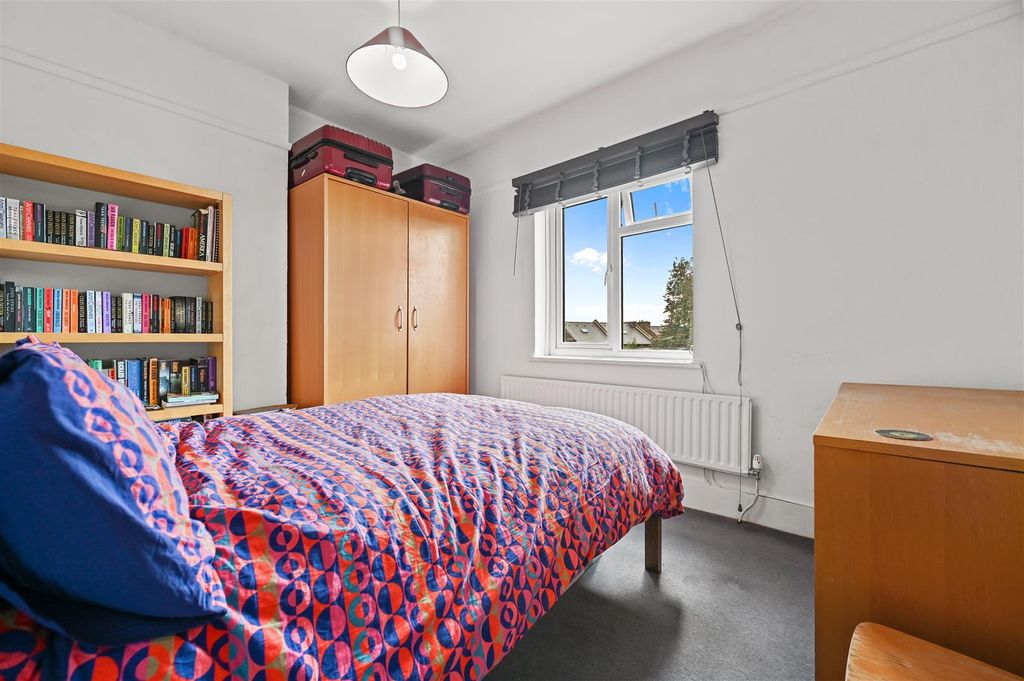 Property photo 3 of 7 Ar - Burlington Mews3.Jpg