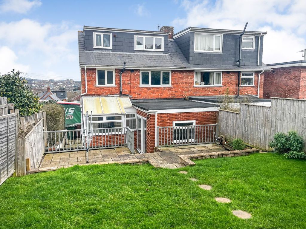 Property photo 2 of 19