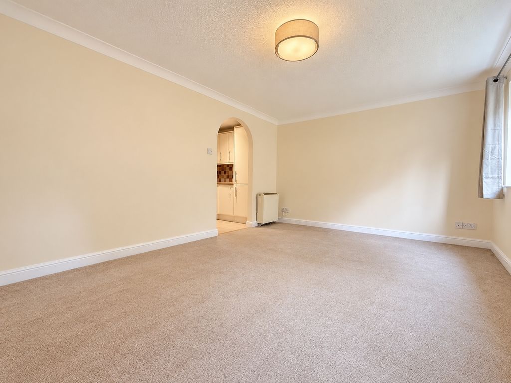 Property photo 3 of 8 Picture No. 11