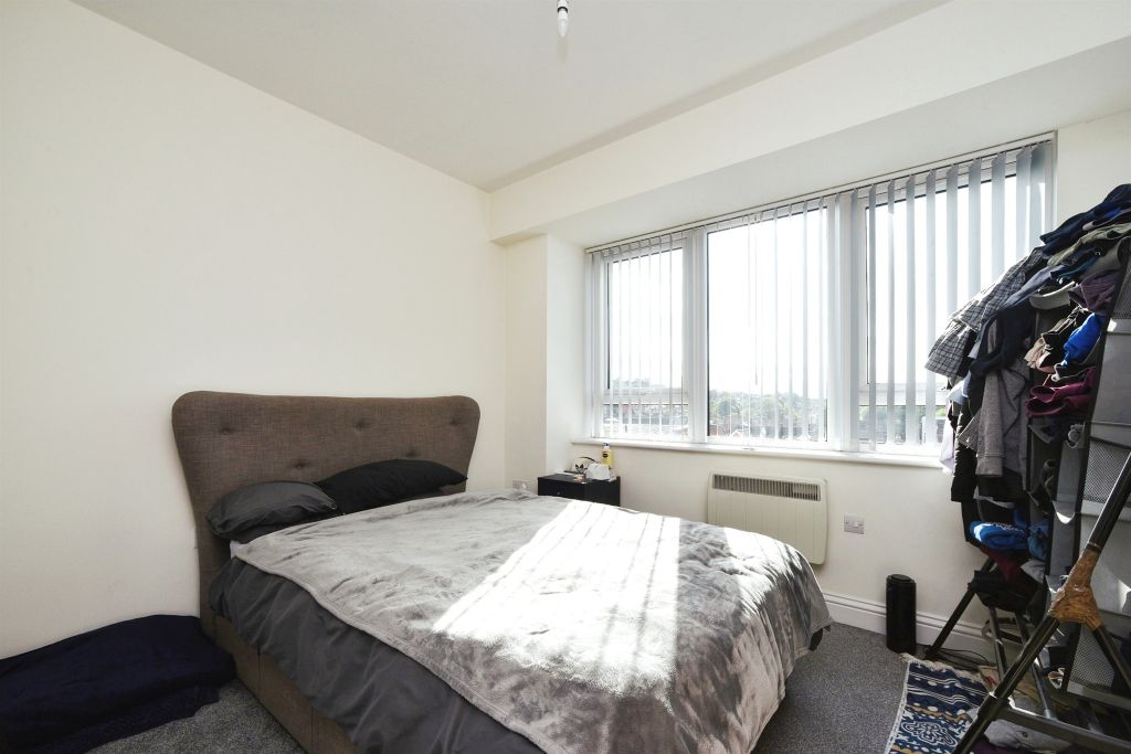 Property photo 3 of 11