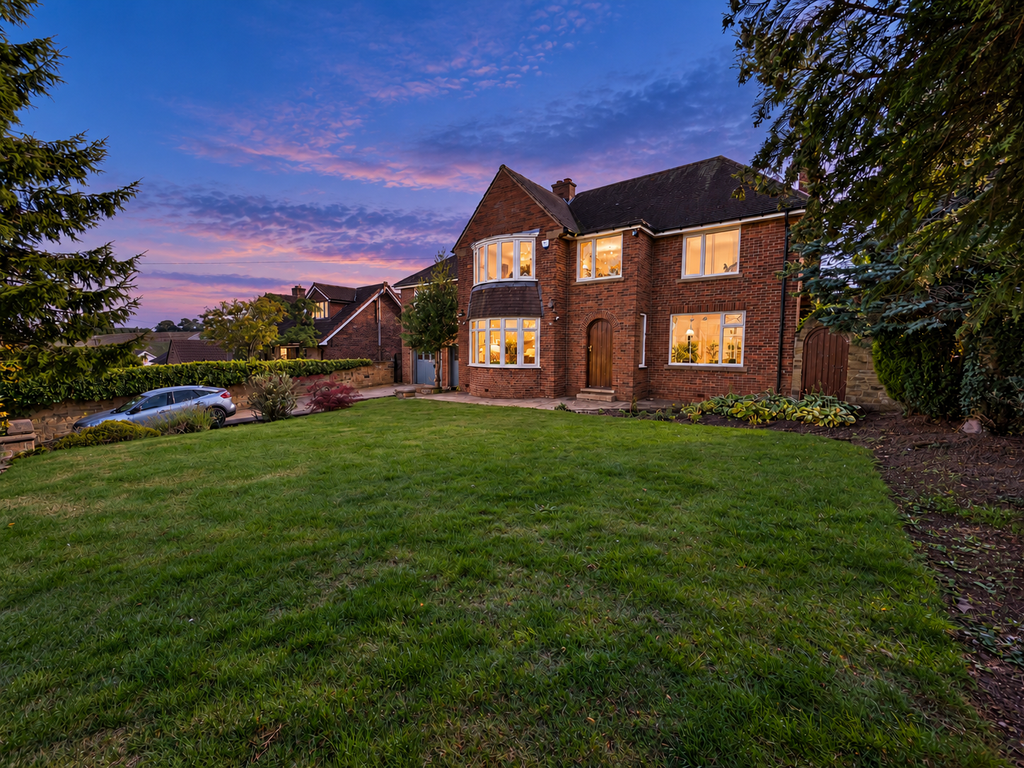 Property photo 2 of 31