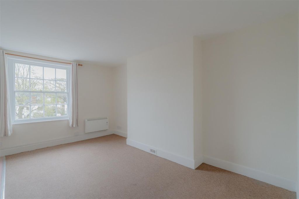 Property photo 3 of 7 Dsc08966.Jpg