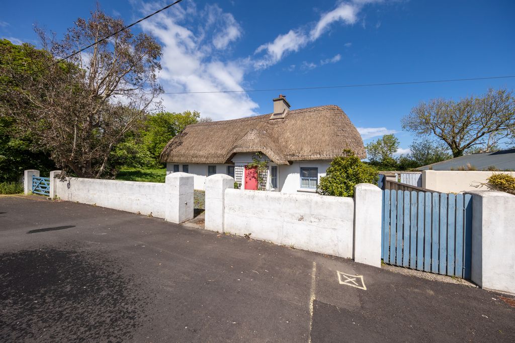 Property photo 2 of 54