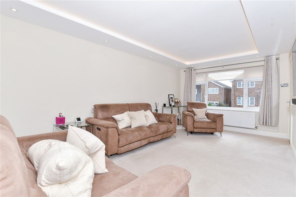 Property photo 1 of 13 Kitchen/Dining Room