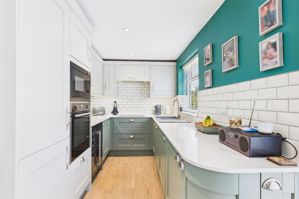Property photo 2 of 18 Kitchen Diner
