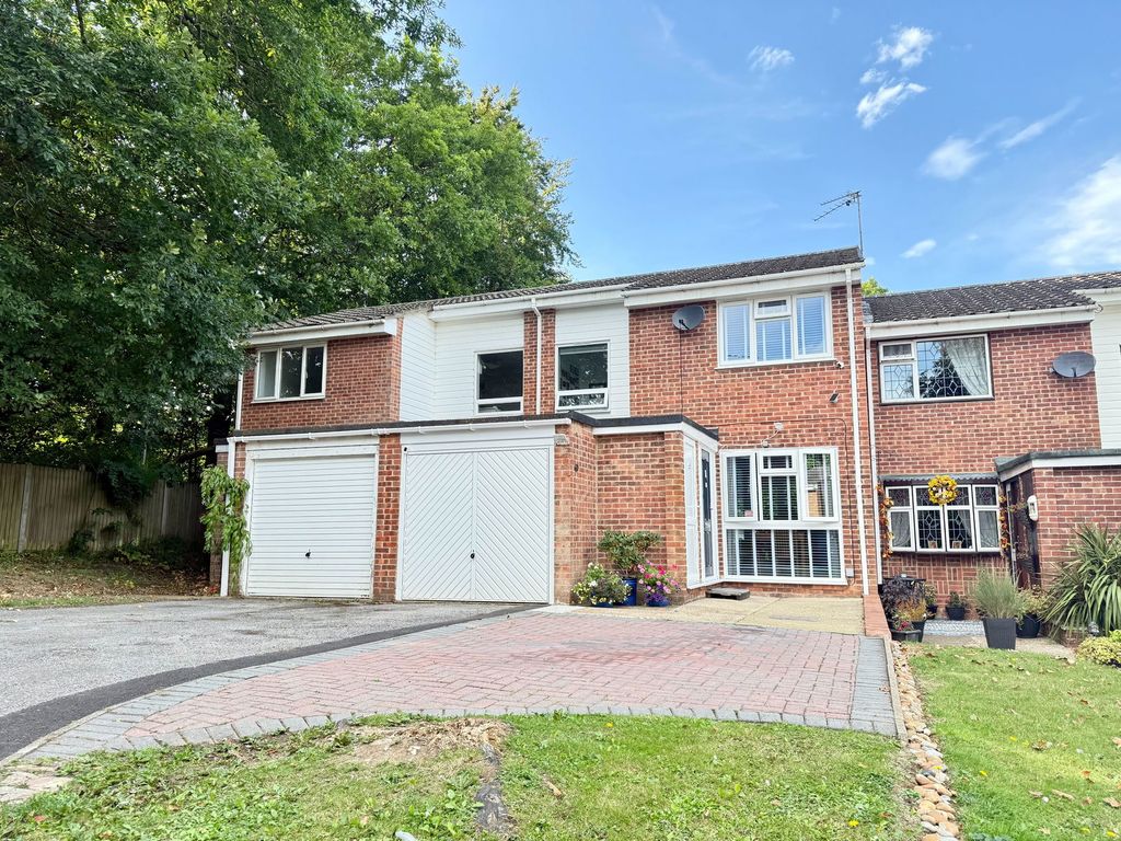 Property photo 1 of 9