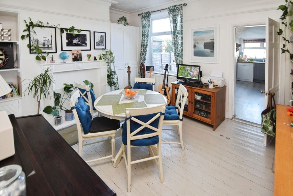 Property photo 3 of 13 4727E93E-Dining 20Room