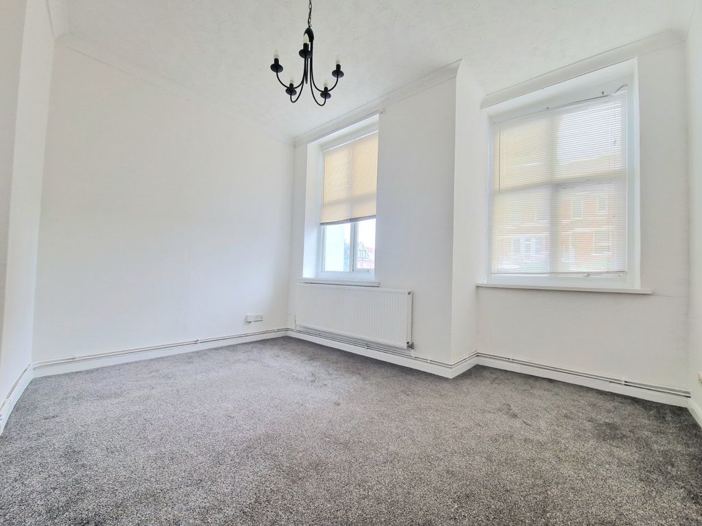 Property photo 1 of 6 Picture No. 10
