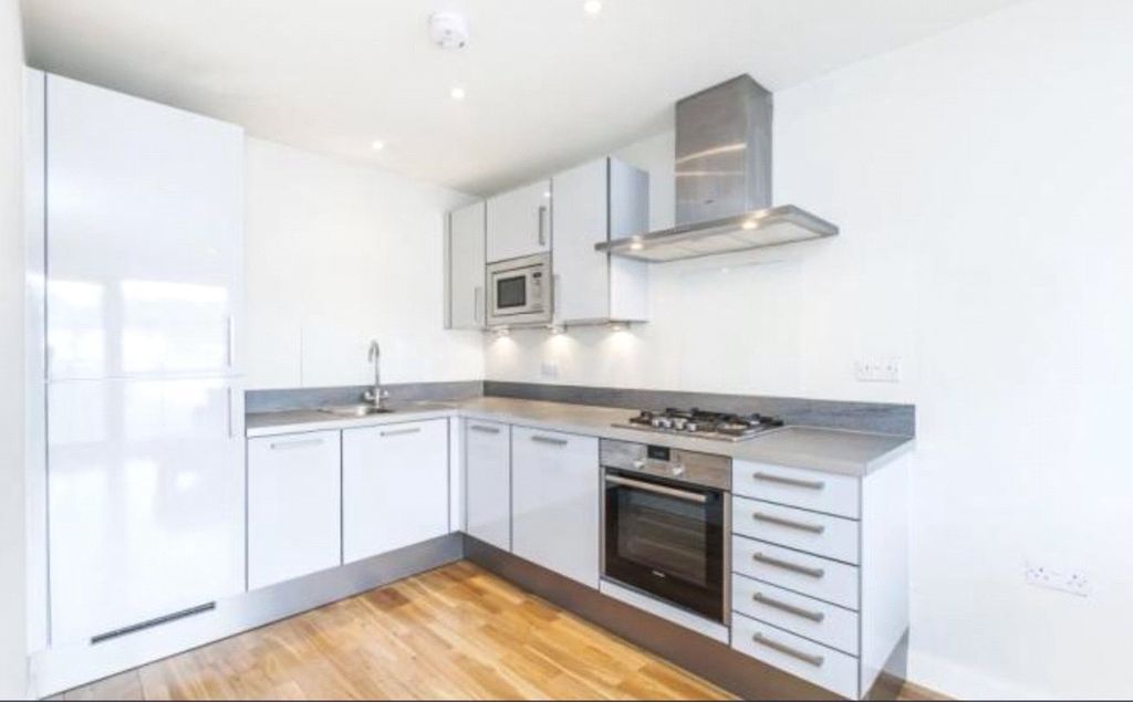 Property photo 3 of 6 Kitchen