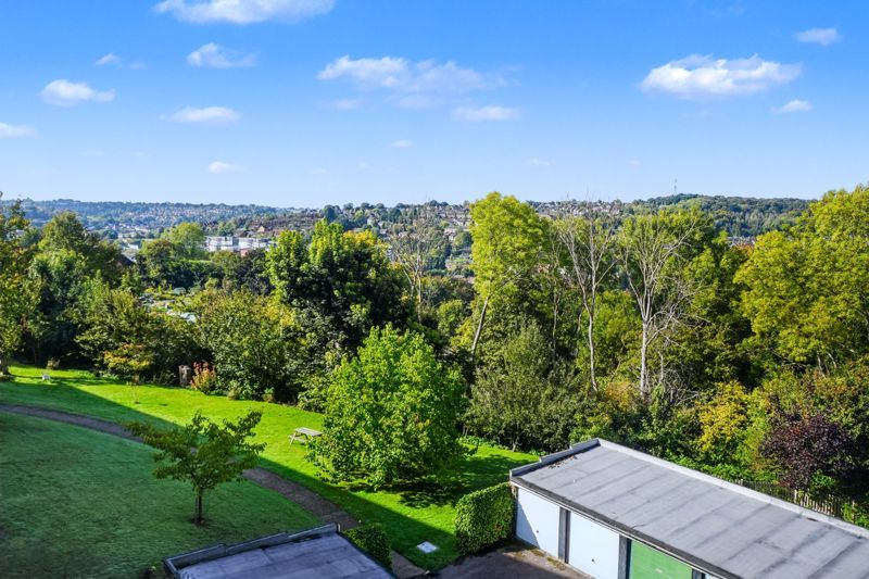 Property photo 1 of 14 Photo 19