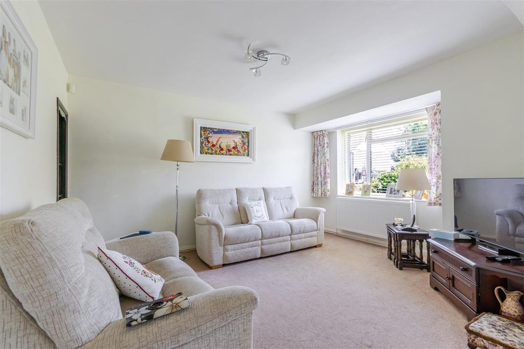 Property photo 2 of 18