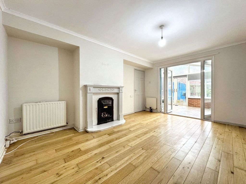 Property photo 2 of 22