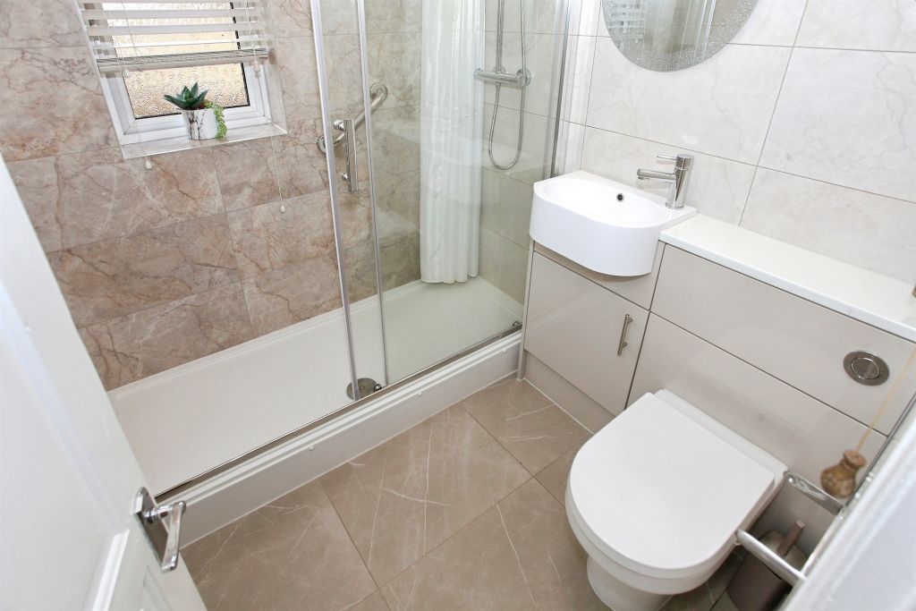 Property photo 2 of 17 Shower Room