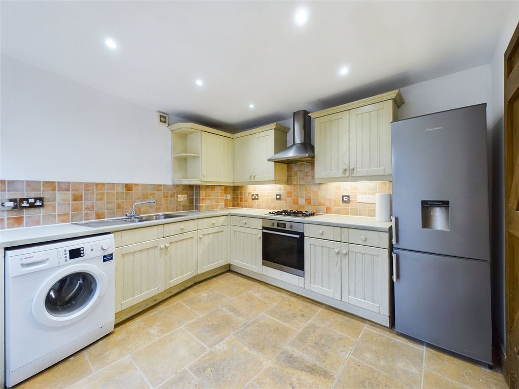 Property photo 3 of 10 Picture No. 18