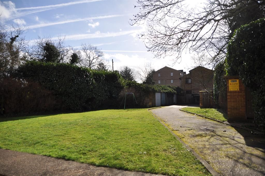 Property photo 2 of 8