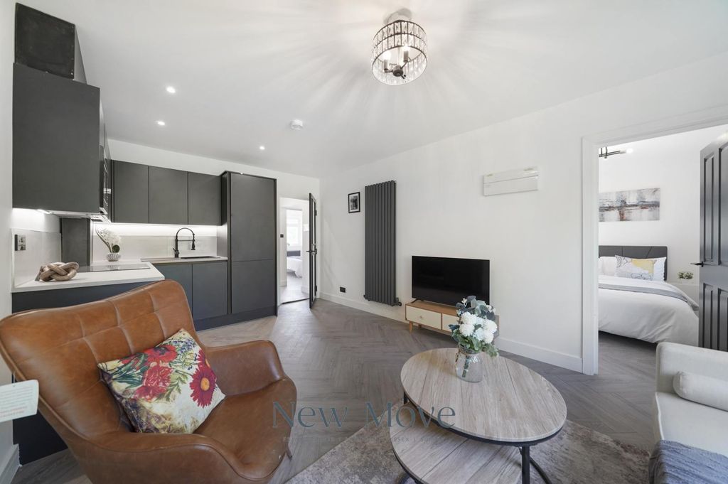 Property photo 2 of 13 Gallery