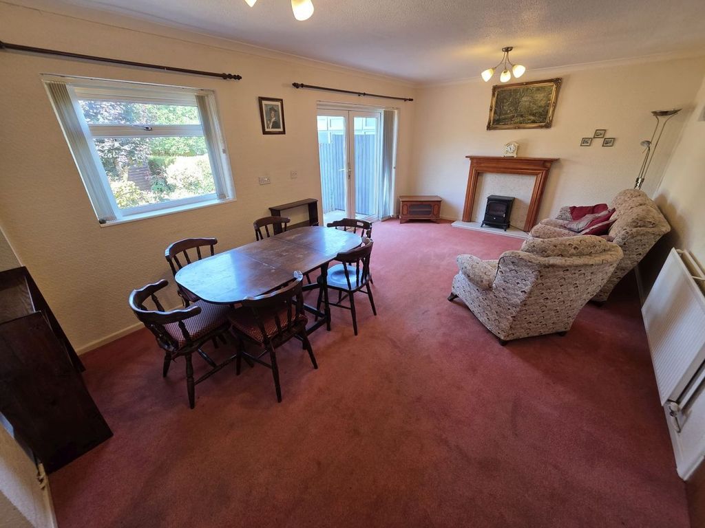 Property photo 3 of 20