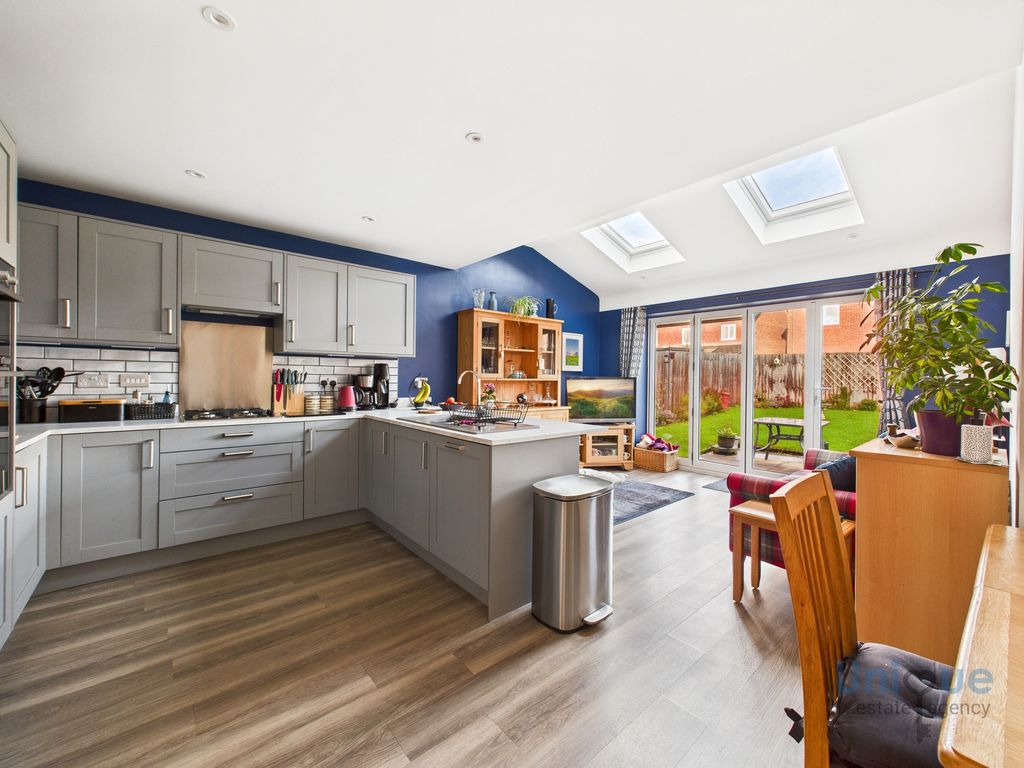 Property photo 2 of 25