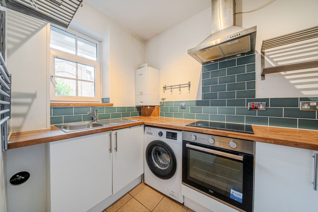 Property photo 3 of 15 1504010-7-6A84243...