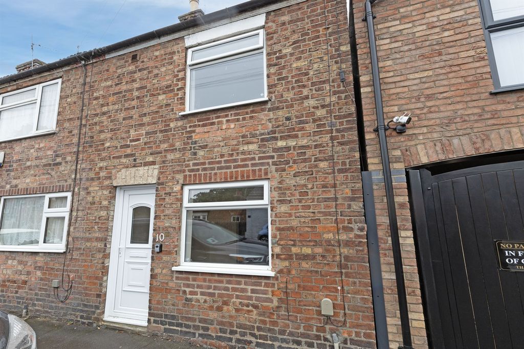 Property photo 1 of 10 (Main)