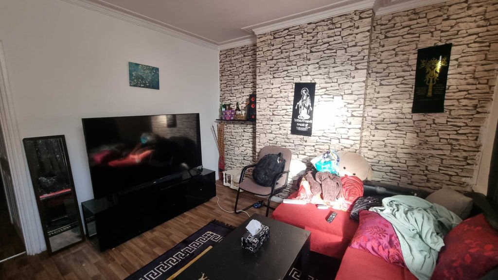 Property photo 2 of 7