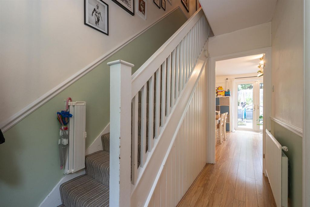Property photo 2 of 17 119-St-Albans-Hill-01982.Jpg