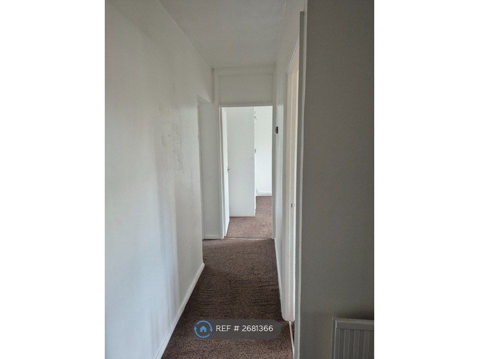 Property photo 3 of 28