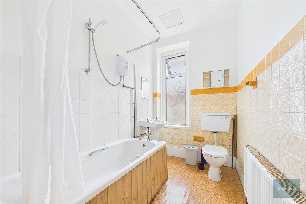 Property photo 3 of 10 Picture No. 16