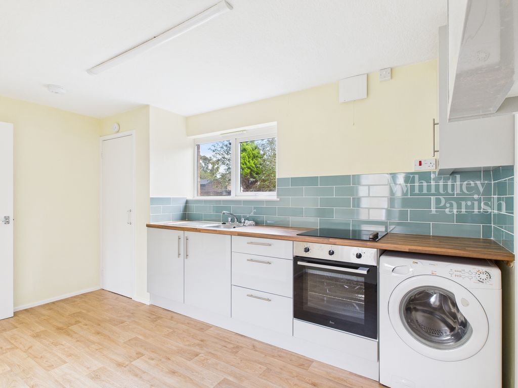 Property photo 3 of 16 Cam04332G0-Pr0552-Still002