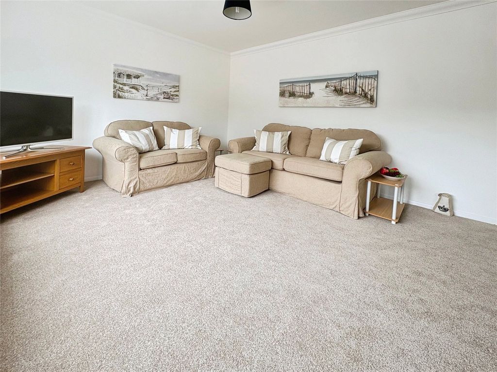 Property photo 3 of 19 Picture No. 61
