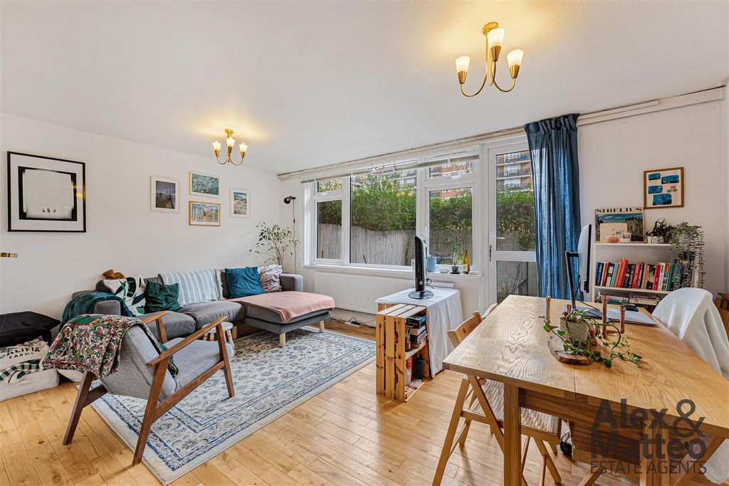 Property photo 2 of 22 New Place Square