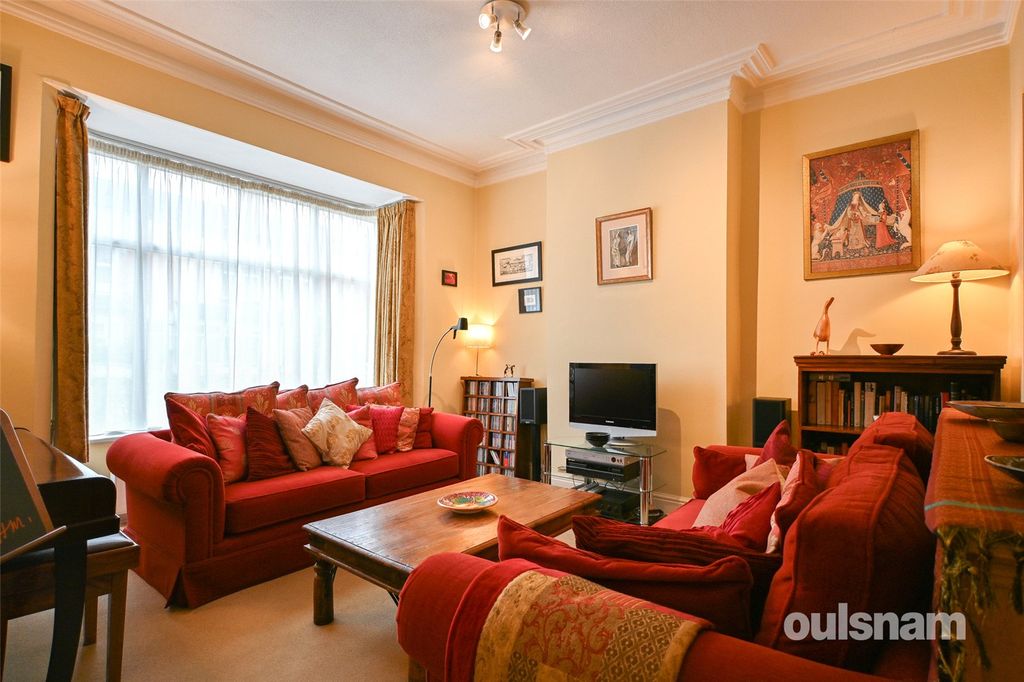 Property photo 2 of 33 Picture No. 31