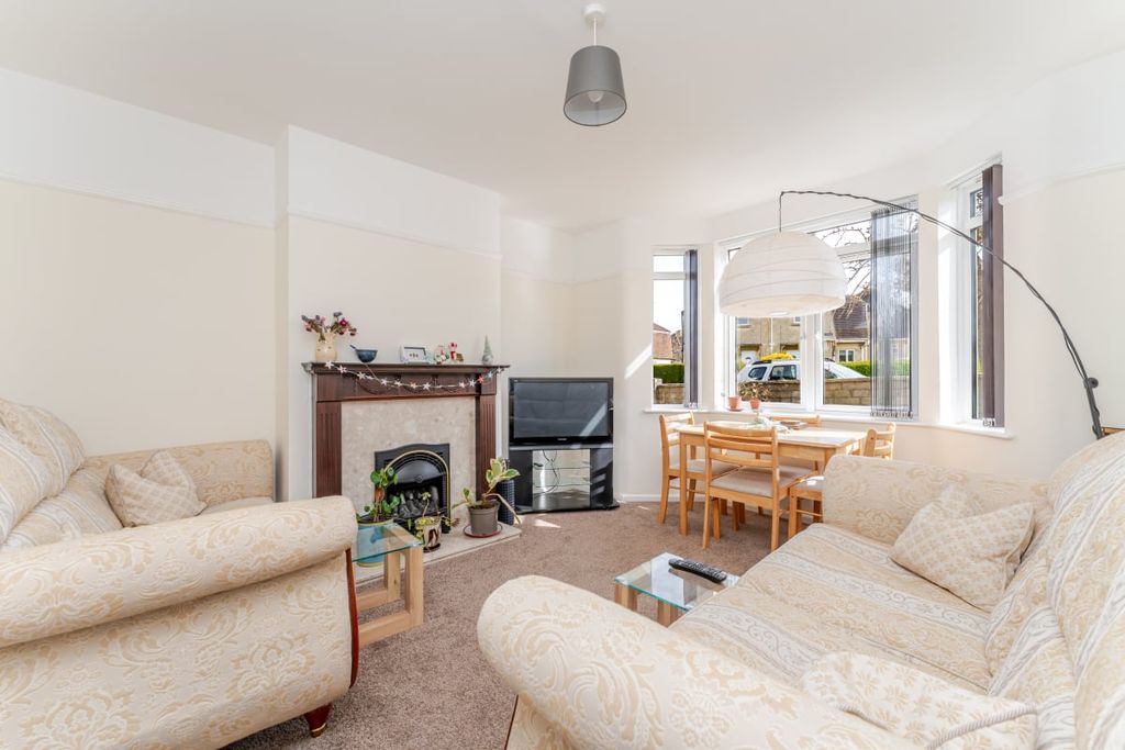 Property photo 2 of 30