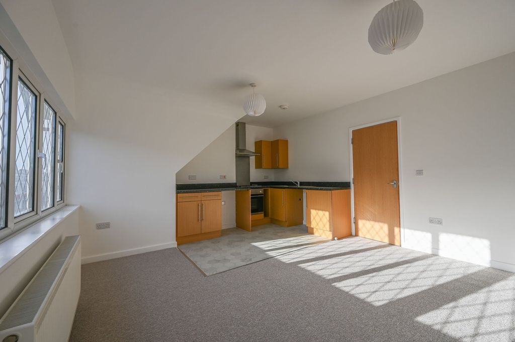 Property photo 2 of 8 Kitchen/ Living Room