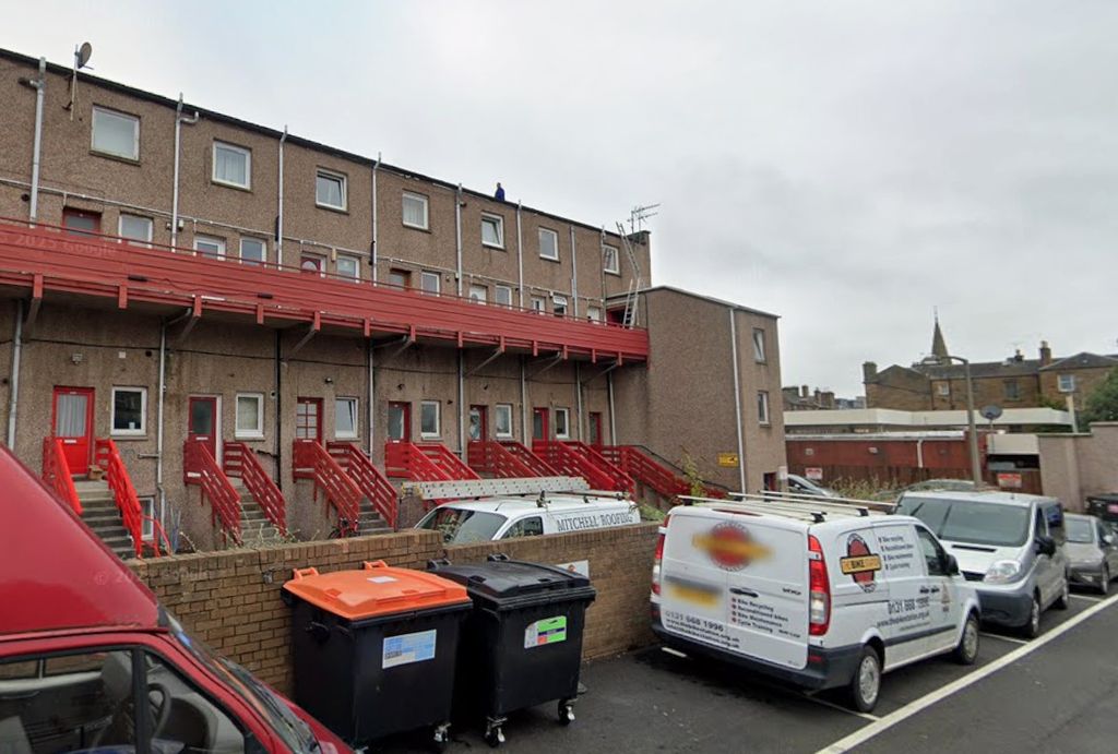 Property photo 1 of 11