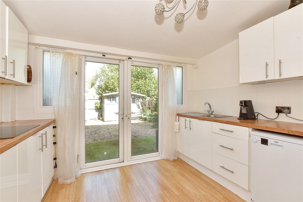 Property photo 2 of 14 Kitchen