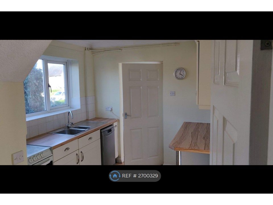 Property photo 3 of 5 Kitchen