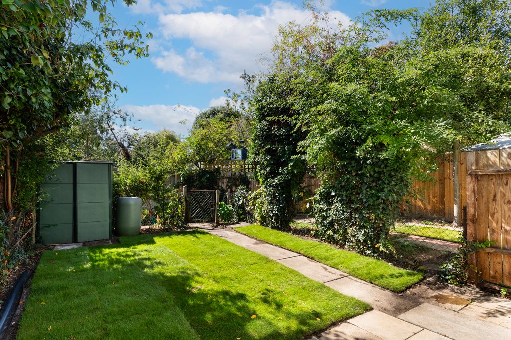 Property photo 2 of 16 12