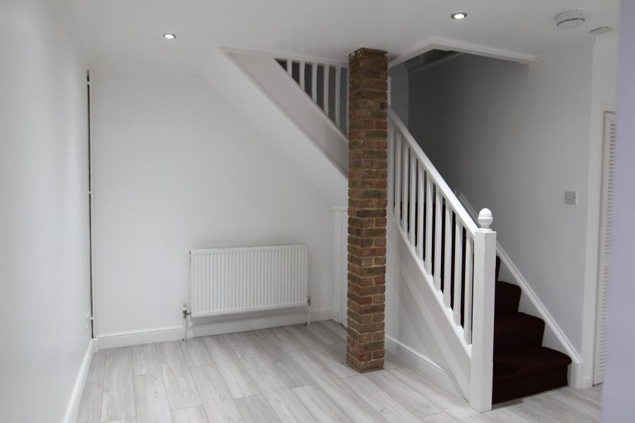 Property photo 1 of 9 2 Bed Flat To Rent Orlop Street, London Se10