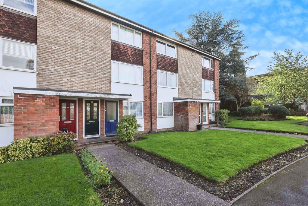 Property photo 2 of 17