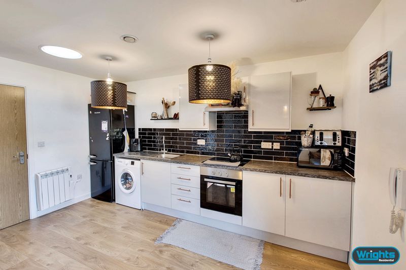 Property photo 2 of 12 Photo 8