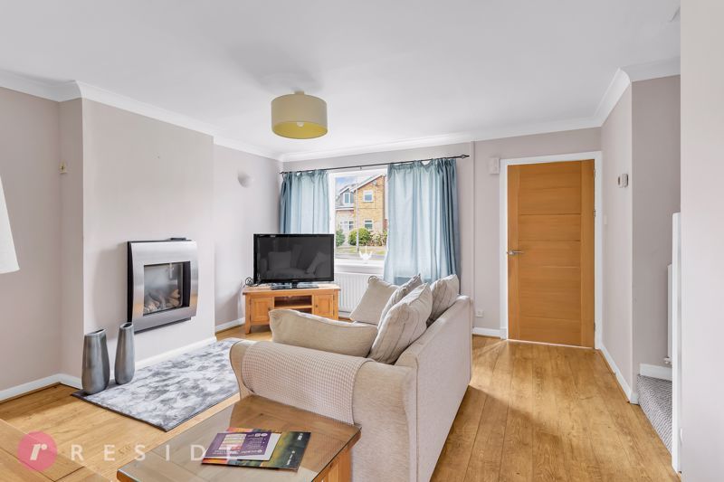 Property photo 2 of 24 Lounge