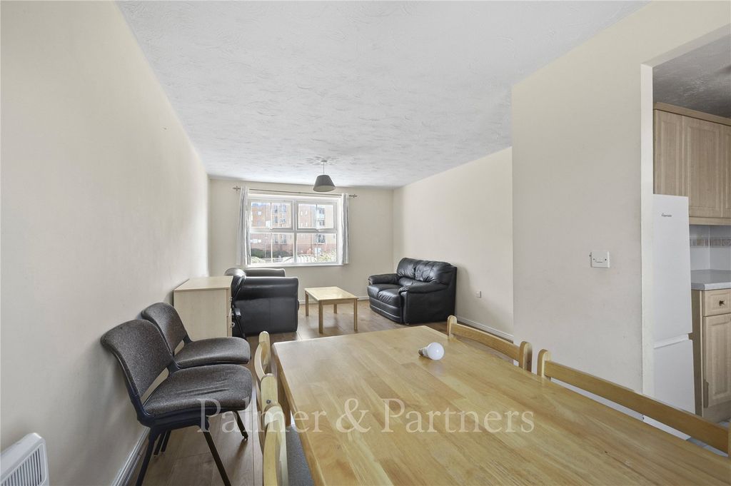 Property photo 3 of 7 Reception Room