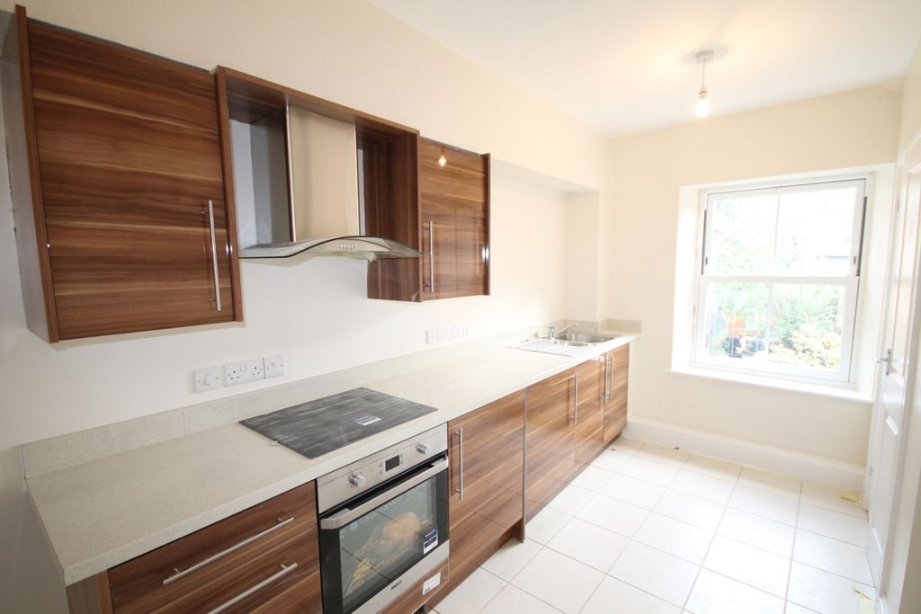 Property photo 2 of 7 Kitchen