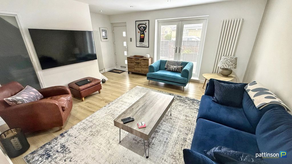 Property photo 3 of 31