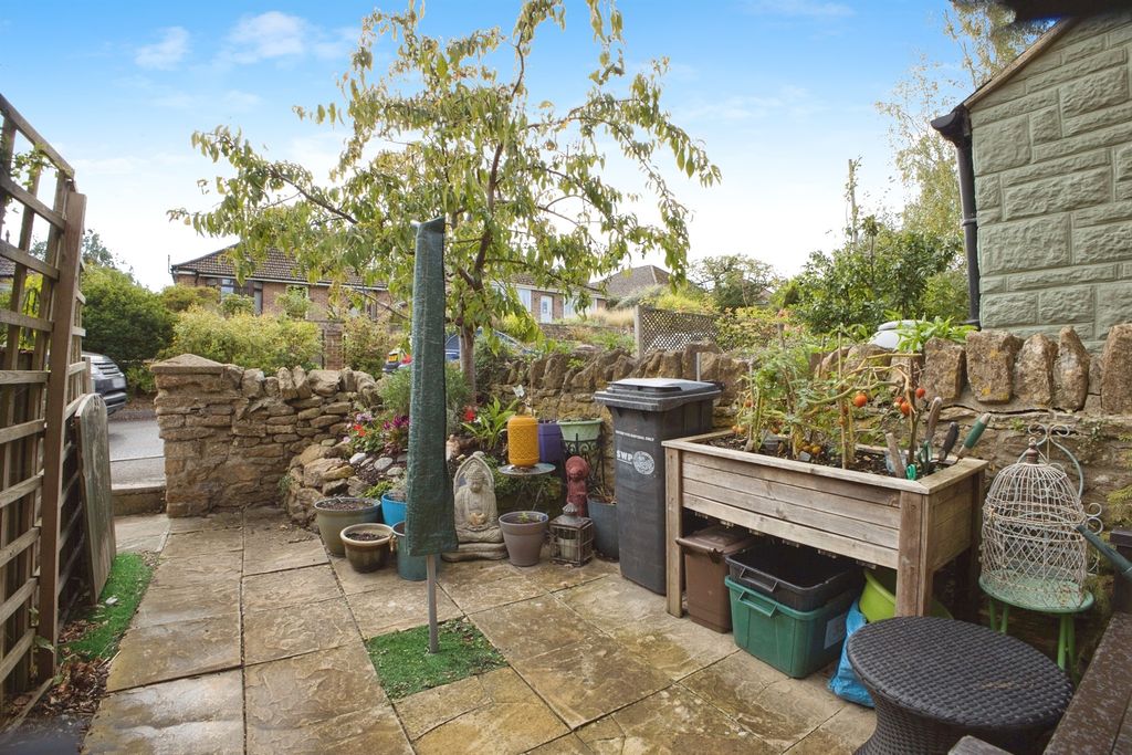 Property photo 2 of 12